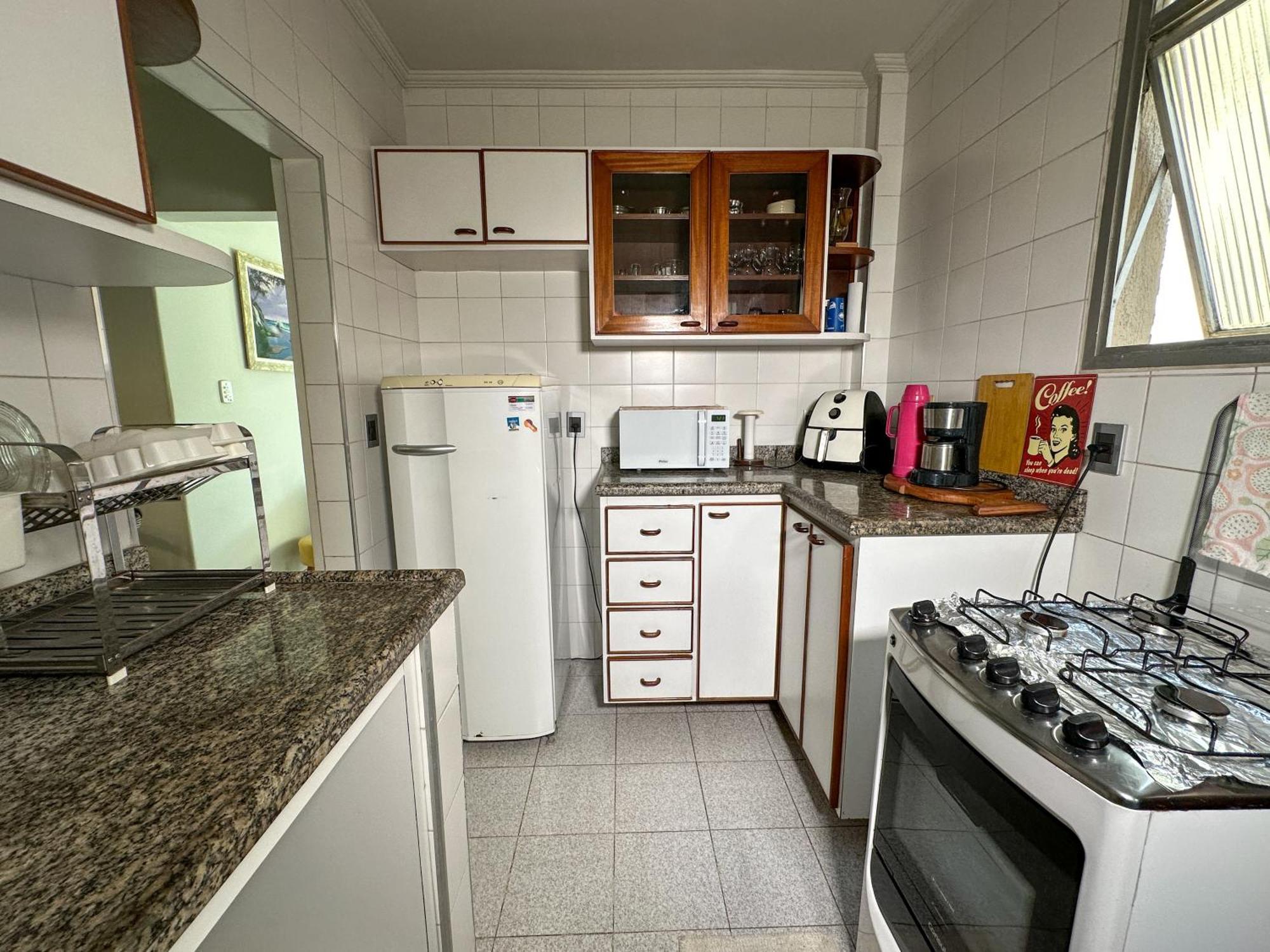 Apartamento Com Vista Pro Mar No Centro De - 2 Quartos E Cozinha Completa