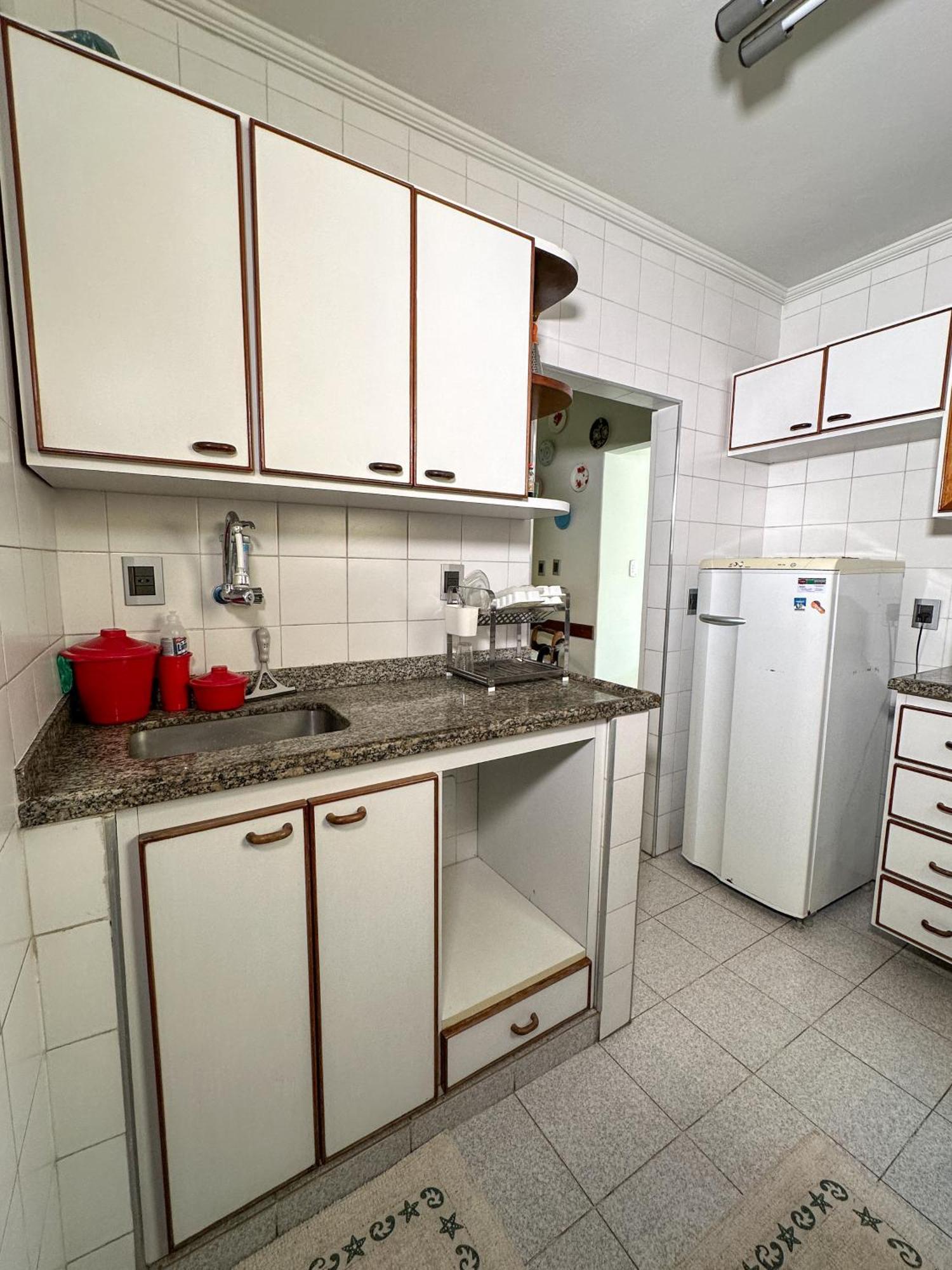 Com Vista Pro Mar No Centro De - 2 Quartos E Cozinha Completa